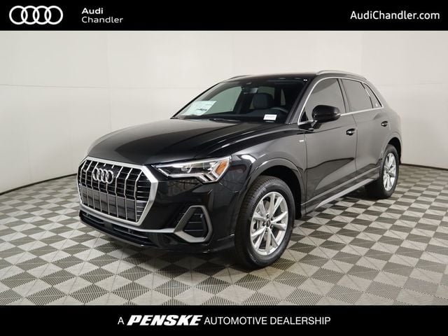 Audi Q3's photo