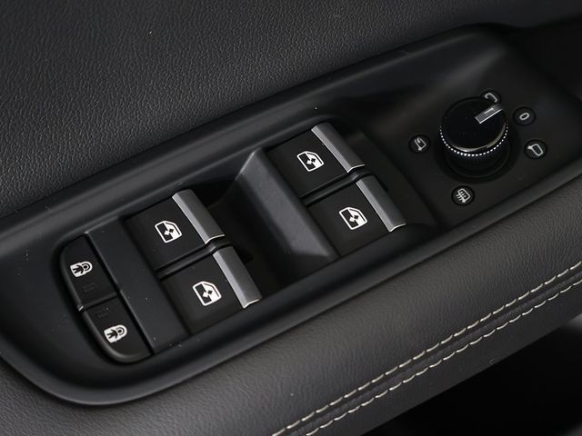 2024 Audi Q8 Prestige 55 TFSI quattro - 22928875 - 40