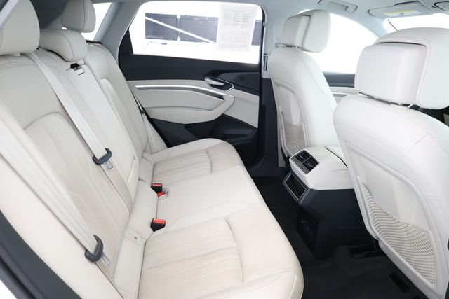 2024 Audi Q8 e-tron Premium Plus quattro - 22856720 - 24
