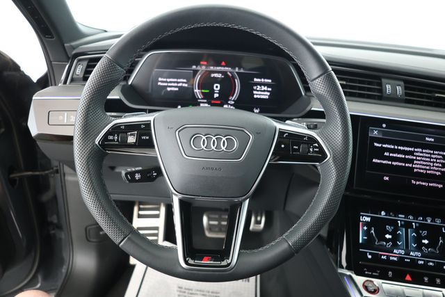 2024 Audi SQ8 e-tron Sportback Prestige quattro w/ Black Optic, AC Charging Pkgs, Trailer Hitch - 22896584 - 11