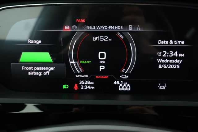 2024 Audi SQ8 e-tron Sportback Prestige quattro w/ Black Optic, AC Charging Pkgs, Trailer Hitch - 22896584 - 12