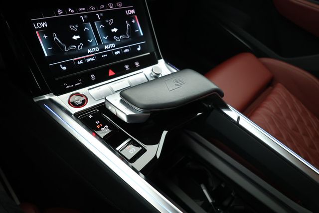 2024 Audi SQ8 e-tron Sportback Prestige quattro w/ Black Optic, AC Charging Pkgs, Trailer Hitch - 22896584 - 14