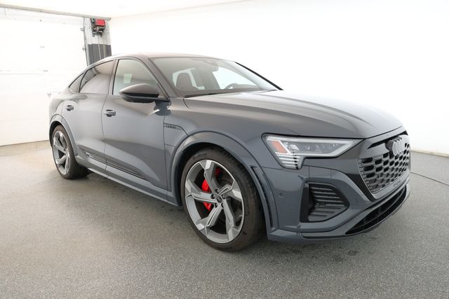 2024 Audi SQ8 e-tron Sportback Prestige quattro w/ Black Optic, AC Charging Pkgs, Trailer Hitch - 22896584 - 2