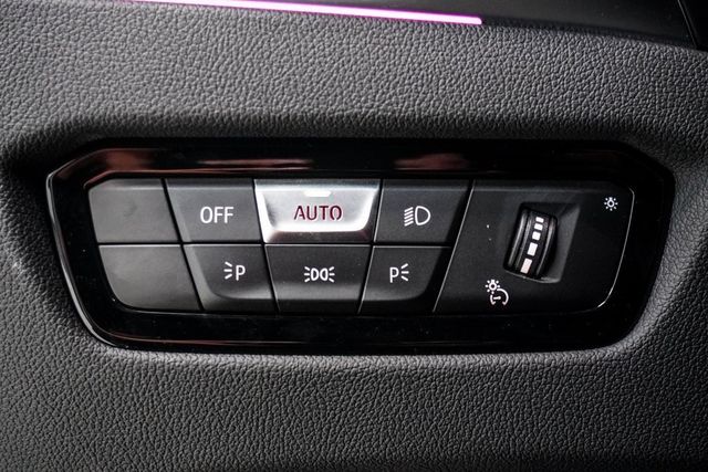 2024 BMW 3 Series 330i xDrive - 22911116 - 34