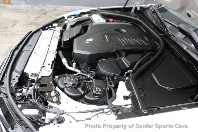 2024 BMW 3 Series 330i xDrive - 22925943 - 12