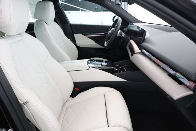 2024 BMW i5 eDrive40 Sedan with M Sport & Convenience Packages - 22806030 - 24