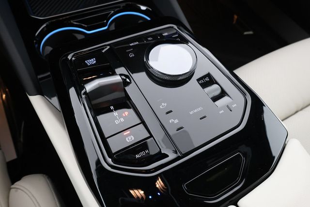 2024 BMW i5 M60 with Premium, Driving Assistance Pro. Packages + 20'' Wheels - 22837273 - 14