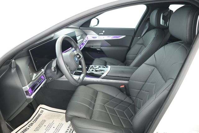 2024 BMW i7 eDrive50 Sedan with Driving Assistance Pro. & Premium Packages - 22920573 - 17