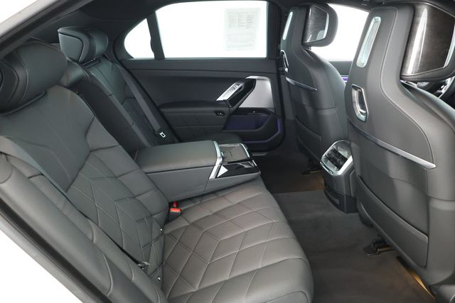 2024 BMW i7 eDrive50 Sedan with Driving Assistance Pro. & Premium Packages - 22920573 - 20