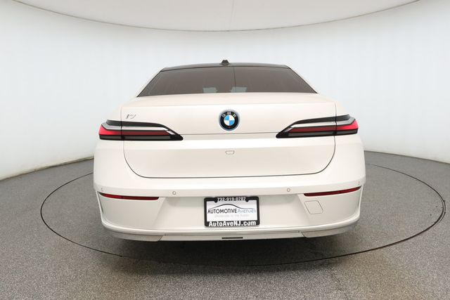 2024 BMW i7 eDrive50 Sedan with Driving Assistance Pro. & Premium Packages - 22920573 - 4