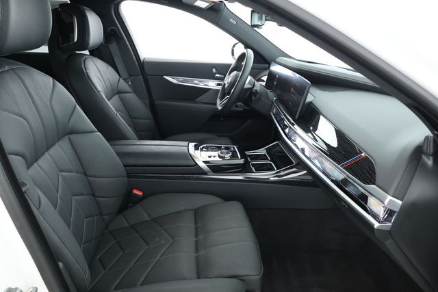 2024 BMW i7 eDrive50 Sedan with M Sport & Driving Assistance Pro. Packages - 22895322 - 20