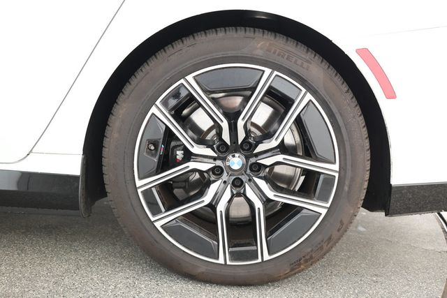 2024 BMW i7 eDrive50 Sedan with M Sport & Driving Assistance Pro. Packages - 22895322 - 6