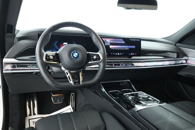 2024 BMW i7 eDrive50 Sedan with M Sport & Driving Assistance Pro. Packages - 22895322 - 8