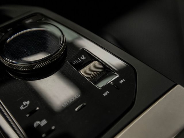 2024 BMW iX xDrive50 AWD - 22906198 - 21