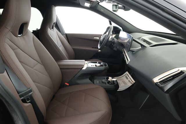 2024 BMW iX xDrive50 SAV w/ Premium, Sport & Driving Assistance Pro Packages - 22933326 - 20