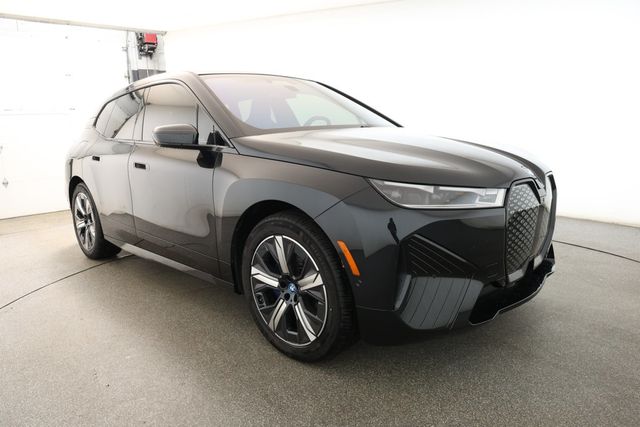 2024 BMW iX xDrive50 SAV w/ Premium, Sport & Driving Assistance Pro Packages - 22933326 - 2