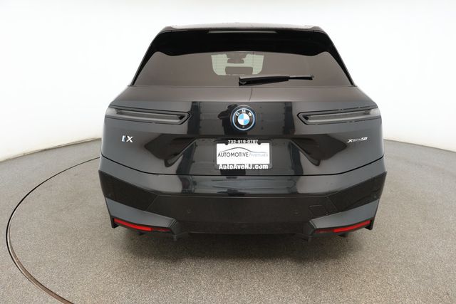2024 BMW iX xDrive50 SAV w/ Premium, Sport & Driving Assistance Pro Packages - 22933326 - 4