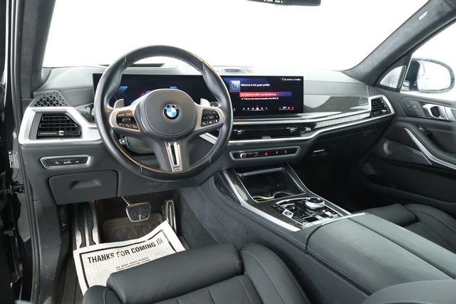 2024 BMW X7 M60i SAV w/ B&W Diamond Surround Sound & Executive Package - 22905738 - 10