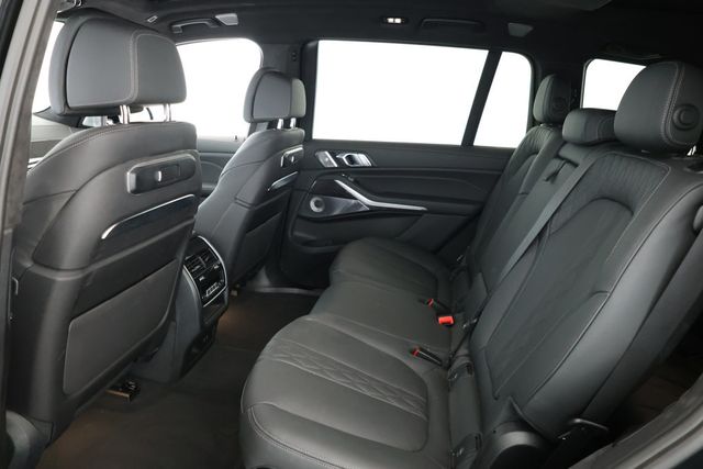 2024 BMW X7 M60i SAV w/ B&W Diamond Surround Sound & Executive Package - 22905738 - 19