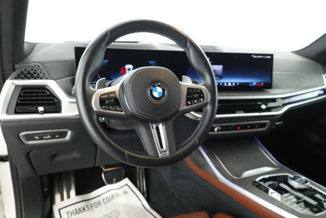 2024 BMW X7 M60i SAV with Executive & Climate Comfort Packages - 22927579 - 10