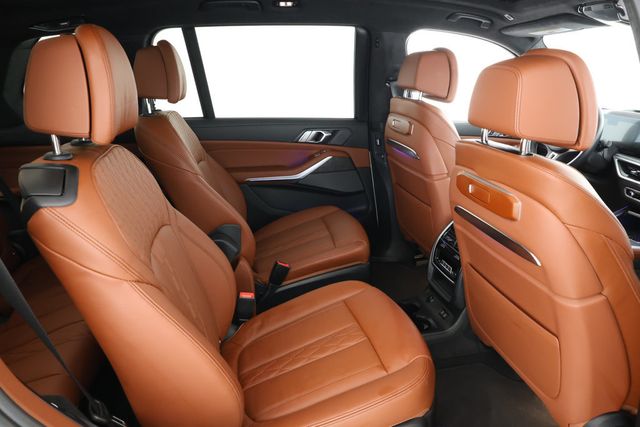 2024 BMW X7 M60i SAV with Executive & Climate Comfort Packages - 22927579 - 22