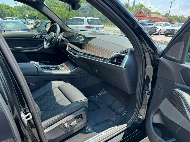 2024 BMW X7 MSRP$96395/M Sport Pro Pkg/Heated Front-Rear Seats/Pano Roof/NAV - 22880615 - 19
