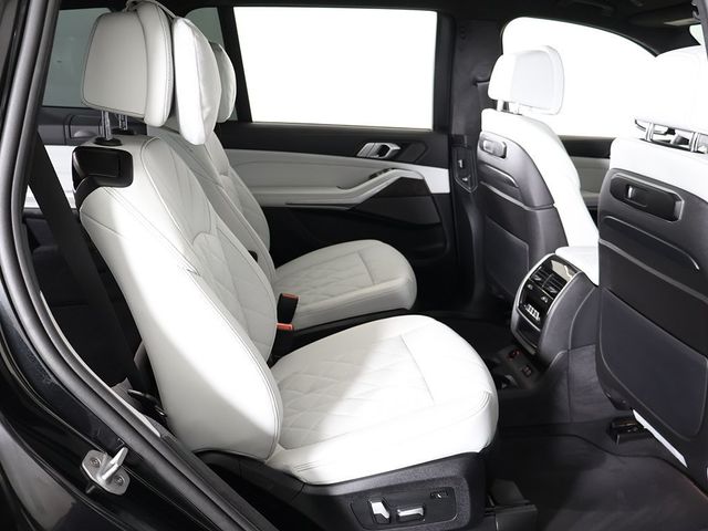 2024 BMW X7 xDrive40i Sports Activity Vehicle - 22930119 - 37