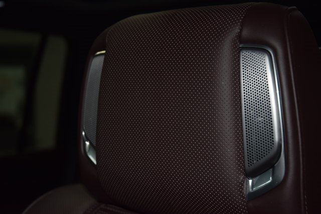 2024 Cadillac Escalade ESV 4WD 4dr Sport Platinum - 22885342 - 50