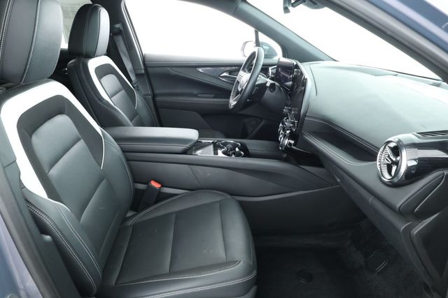 2024 Chevrolet Blazer EV eAWD 4dr LT w/ Comfort, Convenience & Driver Confidence Packages - 22912895 - 22