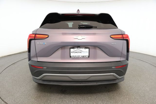2024 Chevrolet Blazer EV eAWD 4dr LT w/ Comfort, Convenience & Driver Confidence Packages - 22912895 - 4