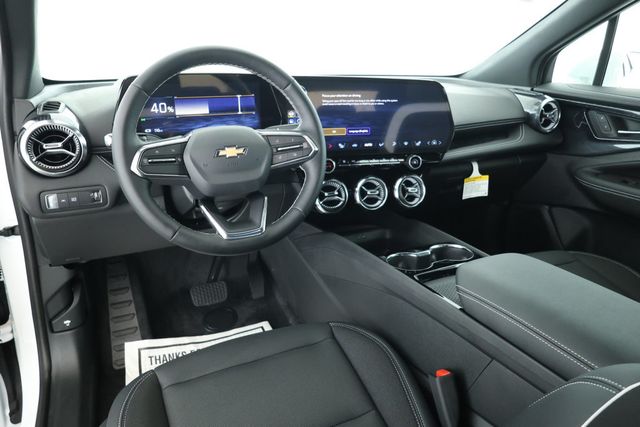 2024 Chevrolet Blazer EV eAWD 4dr LT w/ Comfort, Convenience & Driver Confidence Packages - 22913304 - 9