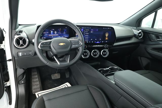 2024 Chevrolet Blazer EV eAWD 4dr LT w/ Comfort, Convenience & Driver Confidence Packages - 22918631 - 9