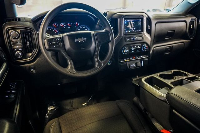 2024 Chevrolet Silverado 1500 4WD Crew Cab 147" Custom Trail Boss - 22905867 - 26