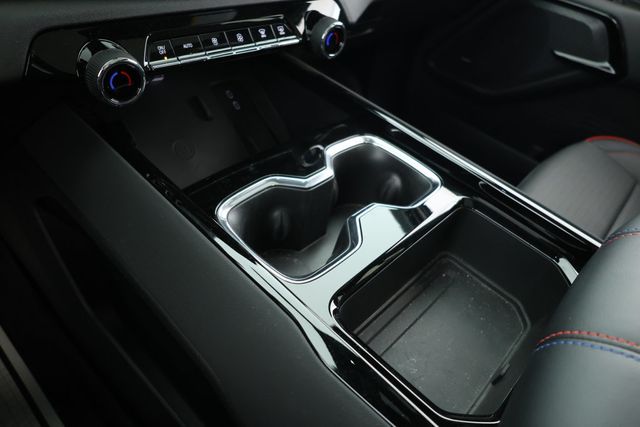 2024 Chevrolet Silverado EV e4WD Crew Cab RST First Edition with Tonneau Cover - 22929358 - 14