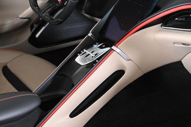 2024 Ferrari Roma Spider Base - 22926026 - 22