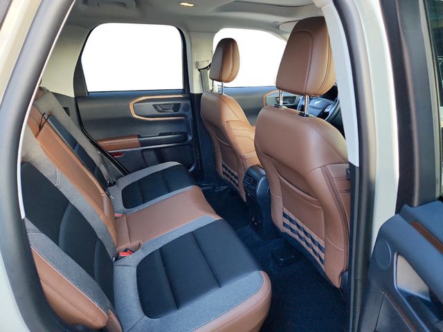 2024 Ford Bronco Sport Outer Banks 4x4 with Tech Package & Power Moonroof - 22935811 - 10