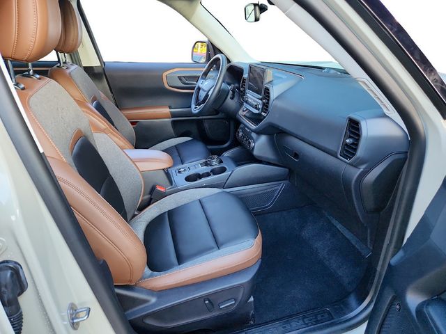 2024 Ford Bronco Sport Outer Banks 4x4 with Tech Package & Power Moonroof - 22935811 - 11