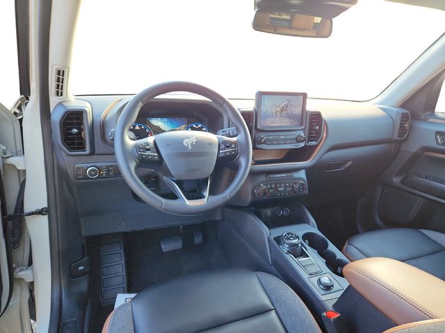 2024 Ford Bronco Sport Outer Banks 4x4 with Tech Package & Power Moonroof - 22935811 - 13