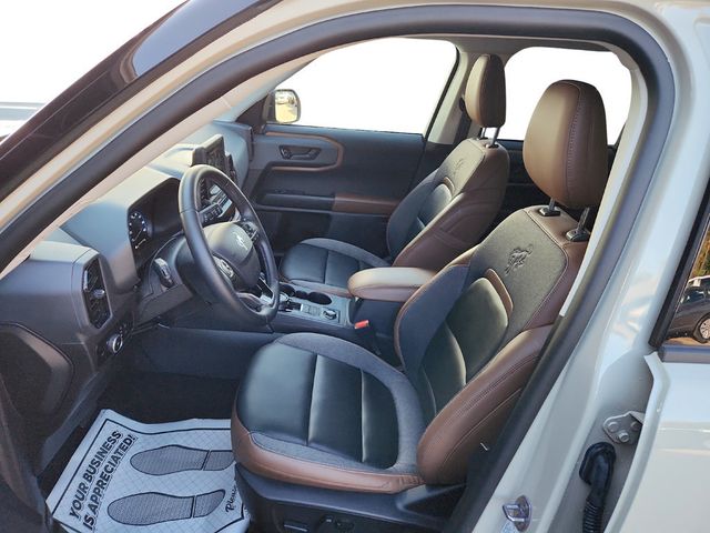 2024 Ford Bronco Sport Outer Banks 4x4 with Tech Package & Power Moonroof - 22935811 - 8