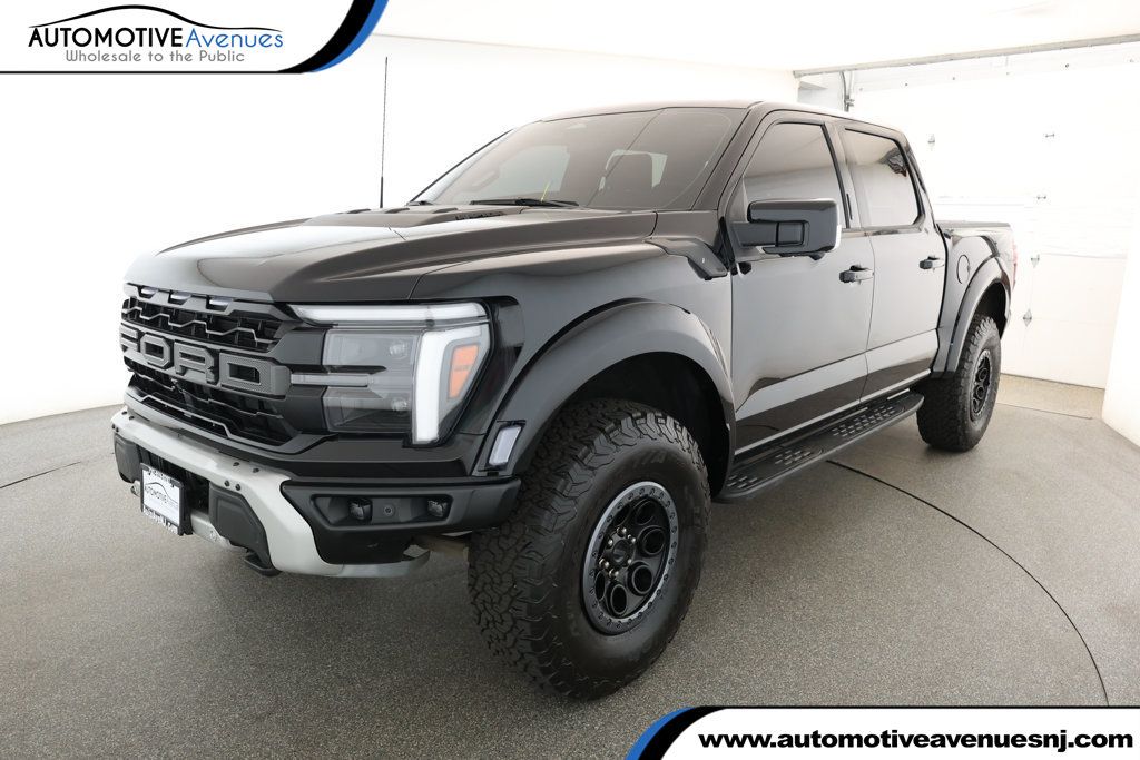 2024 Ford F-150 Raptor 4WD SuperCrew 5.5' Box with Twin Panel Moonroof - 22909967 | Video 1