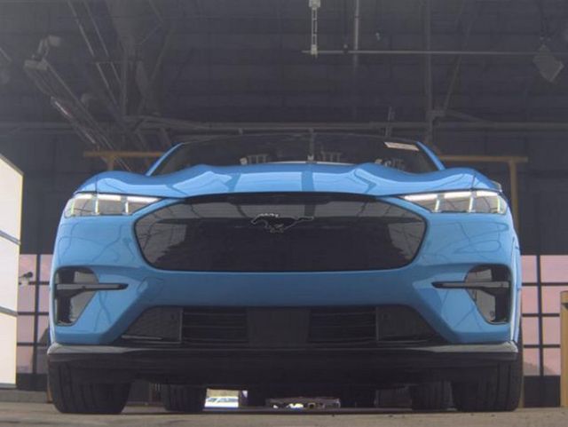 2024 Ford Mustang Mach-E GT AWD - 22904486 - 3