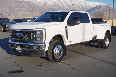 2024 Ford F-450 Super Duty Lariat's photo