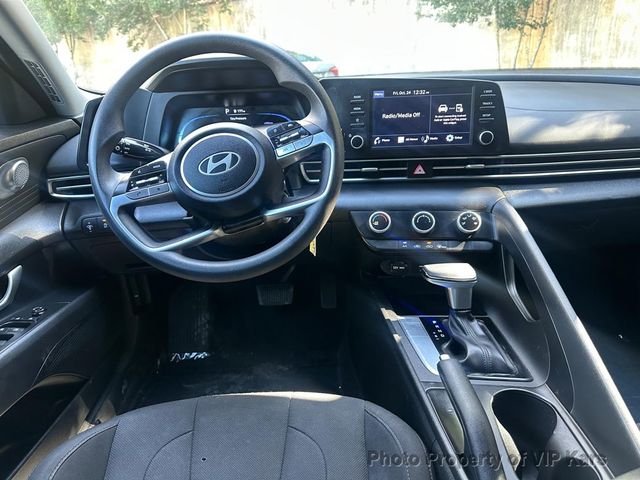 2024 Hyundai Elantra SE IVT - 22936563 - 16