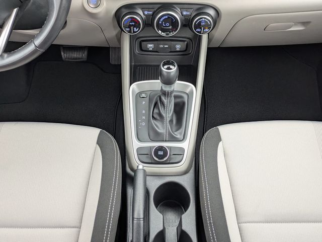 2024 Hyundai Venue SEL IVT - 22928129 - 18