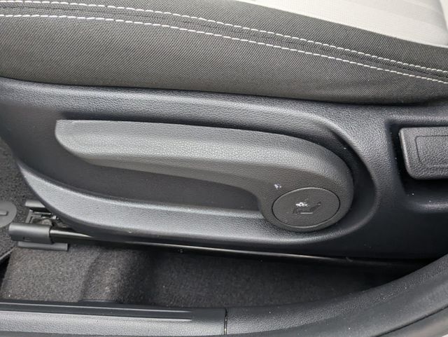 2024 Hyundai Venue SEL IVT - 22928129 - 19