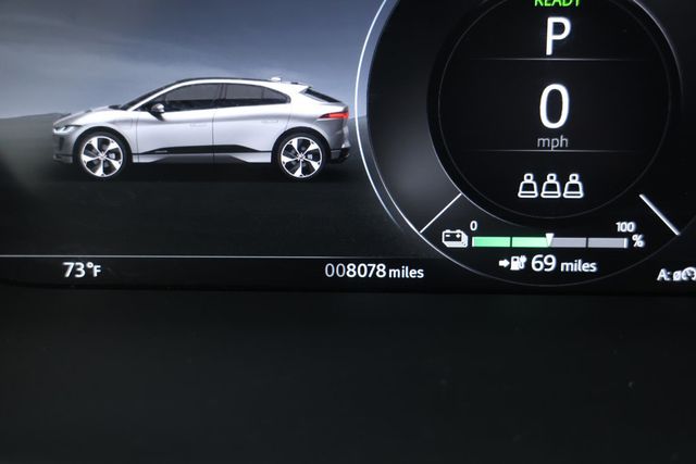 2024 Jaguar I-PACE 2024.5 R-Dynamic HSE AWD with 22'' Wheels & Cooled Perf. Seats - 22911357 - 12