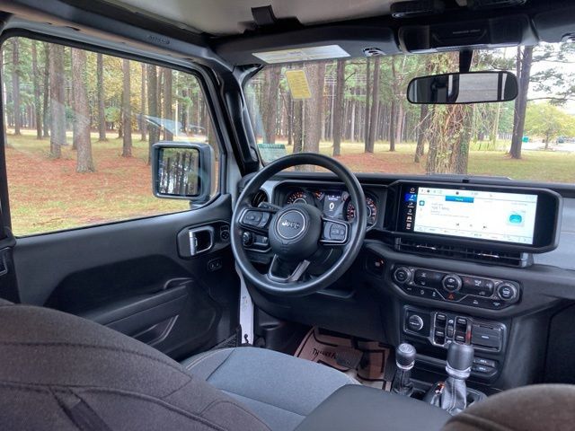 2024 Jeep Gladiator Nighthawk 4x4 - 22938650 - 24