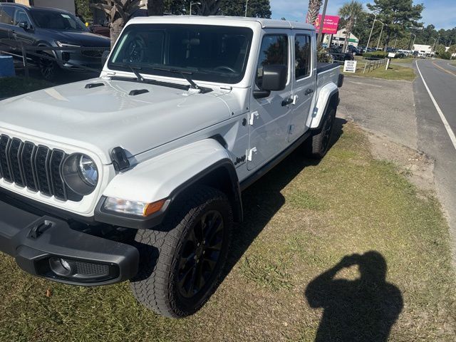 2024 Jeep Gladiator Nighthawk 4x4 - 22938650 - 3