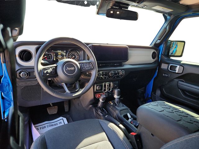2024 Jeep Gladiator Willys 4x4 with 3-Piece Hard Top - 22935183 - 13
