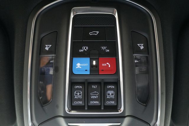 2024 Jeep Wagoneer Series II Carbide 4x4 - 22929810 - 19